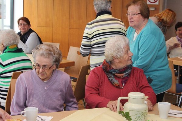 Foto 4 von 14 aus der Galerie Frauen Kaffeetreff 2016