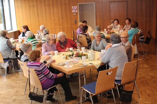 Foto 10 von 14 aus der Galerie Frauen Kaffeetreff 2016